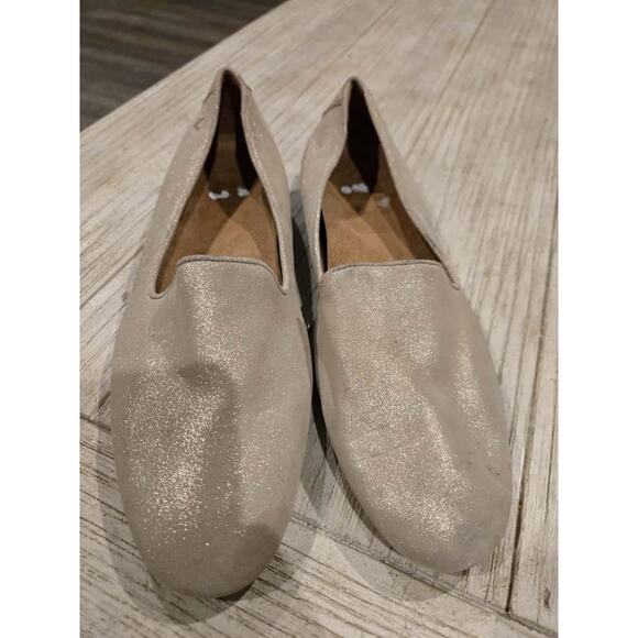 Vionic Women's Willa II Gold Leather Slip-On Loafers Size 8 Casual - Picture 1 of 9